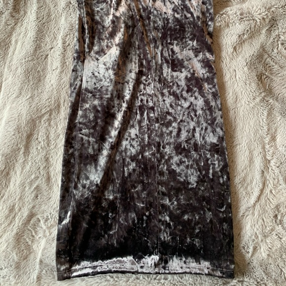 DON’T ASK WHY MINI VELVET DRESS - Picture 3 of 4